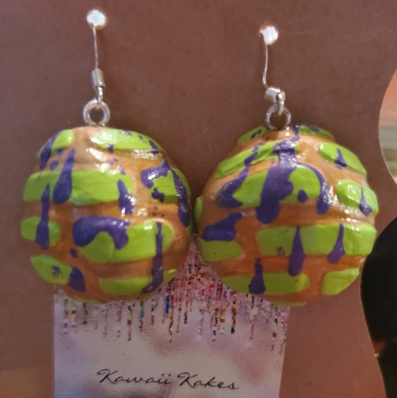 Custom concha earrings - Picture 2 of 2